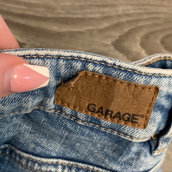 Garage key hole zip up skirt - Picture 4 of 4